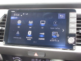 ナビゲーションは純正9インチメモリーナビ(LXM-242ZFNi)を装着しております。AM、FM、Bluetooth、フルセグTVがご使用いただけます。初めて訪れた場所でも安心ですね!