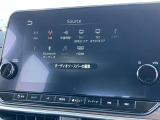 9インチの大画面モニターを搭載し、Apple CarPlayへのワイヤレス接続やAndroid Autoにも対応。