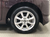 14インチ純正アルミホイール(155/65R14)装着です。