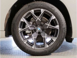BMW純正アルミホイールです。納車時にはアルミホイールコーティングも承っております!是非ご検討下さいませ。