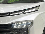 【LEDヘッドライト】悪天候や夜間走行時も良好な視界を確保し安心して運転できる高輝度LEDヘッドライトを装備!点灯速度が早く、消費電力も抑えられています。