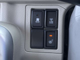 運転席にはヒーター付きです。寒い冬には重宝します。