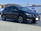 エマージェンシーブレーキ(衝突被害軽減ブレーキ)、フロントカメラが車両や歩行者を検知し警告音と共に衝突回避、軽減をアシストしてくれます。
