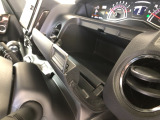 【収納スペース】よく使うものなどをすぐに収納できて便利です!