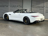 速度可変リアウィング(車内のスイッチで開閉できます):電動オープン(車内のスイッチで開閉できます)