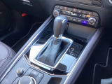 アクセルペダルを踏み込む量や速さに応じて変速パターンをし、人馬一体の運転感覚を発揮してくれる6速オートマ!