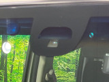 【シティブレーキアクティブシステム】低速走行中に前方の車両等を認識し、衝突しそうな時は警報とブレーキで衝突回避と被害軽減をアシスト。より安全にドライブをお楽しみいただけます。