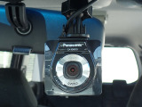 ◆【ドライブレコーダー】映像・音声などを記録する自動車用の装置です。もしもの事故の際の記録はもちろん、旅行の際の思い出としてドライブの映像を楽しむことができます。