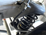 お車を安心してお乗りいただく為には、足回りの定期点検が欠かせません。サービスサポート(有償保証)では無料点検もご提供しており、安心のカーライフをお過ごしいただけるサポート体制が整っています。