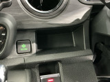 専門業者にて内外装のクリーニングを実施しております!