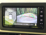 【パノラマモニター】専用のカメラにより、上から見下ろしたような視点で360度クルマの周囲を確認することができます☆死角部分も確認しやすく、狭い場所での切り返しや駐車もスムーズに行えます。