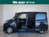 両側パワースライドドア付きだから、狭い駐車スペースなどでの 乗り降りラクラク!小さなお子さまのいるご家庭には嬉しい装備。