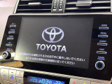 【メーカー純正ナビ】インテリアに溶け込むスタイリッシュな「専用設計」メーカーナビを装備♪視認性や操作性など基本性能にも優れ、より上質なカーライフをお楽しみいただけます。