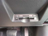 ETC車載器が付いております。高速乗り入れが便利になります。