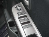 ◆パワーウィンドウスイッチ◆運転席から全席の窓の開閉操作を行うことが出来いつでも換気ができます!