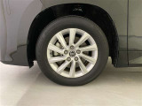 機敏さを引き立てる純正アルミ 205/60 R16 装着!