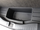 ボードの下にも荷物を入れられます