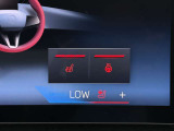 在庫車両はストックヤードにも保管してございます。あらかじめ在庫確認及びご来店日時のご連絡を頂けますと円滑なご案内が可能です。
