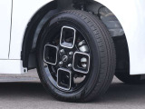 純正の14インチアルミホイールに「155/65R14 75S」タイヤを装着!