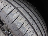 【タイヤの溝は御覧のとおりです】タイヤ代も金額が上がっておりますので、しっかりご確認ください!お気軽にお問い合わせくださいませ。