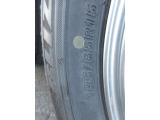 タイヤサイズは、185/65R15です。