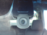 ◆【ドライブレコーダー】映像・音声などを記録する自動車用の装置です。もしもの事故の際の記録はもちろん、旅行の際の思い出としてドライブの映像を楽しむことができます。