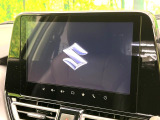 【メーカー純正9型ナビ】インテリアに溶け込むスタイリッシュな「専用設計」メーカーナビを装備♪視認性や操作性など基本性能にも優れ、より上質なカーライフをお楽しみいただけます。