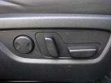 【運転席パワーシート&ドライビングポジションメモリー機能】運転手にあったシートパターン設定可能です。