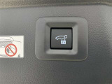 【パワーバックドア】スイッチひとつで開閉可能な電動のバックドアです。挟み込み防止機能も付いていて安心もプラス!
