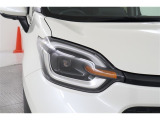 LEDヘッドライトです。デザイン性がよくとても明るいので、夜間の走行や悪天候でも安心です。しかも長寿命!
