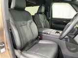 高いホールド性で運転姿勢が安定します。長距離ドライブでも疲れにくいのが魅力です。快適なドライビングライフをお送りください♪