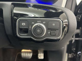 メモリー付きパワーシートが装備されている車両はシートの位置・ドアミラーの角度・ハンドルの位置を3名まで記憶出来ます。