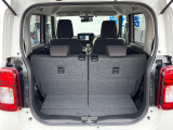 普段のお買い物や通勤、送迎等に十分な荷室スペースを確保しております。セカンドシートを倒すと、大きな荷物の積載も可能です♪