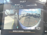 【フロント&サイド&バックカメラ】ドライバーから見にくい死角部分を映像で確認できるカメラを各所に装着。見通しがきかない場所や住宅密集地などを運転することが多い人におすすめの安心装備です。