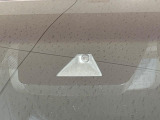 【トヨタセーフティセンス】走行中に前方の車両等を認識し、衝突しそうな時は警報とブレーキで衝突回避と被害軽減をアシスト。より安全にドライブをお楽しみいただけます。