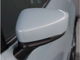 【ドアミラーウインカー】格好良さだけではなく対向車両からの視認性もよく安全に走行する為の安全装備のひとつです。