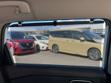 ロールサンシェード/セカンド◆窓からの日射しが眩しいときにサッと引き出せるサンシェード・2列目への日射しをシャットアウト!!
