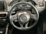 【純正革巻きステアリング】上質な革を使用することで、手にしっかり馴染みとても運転しやすいハンドルです♪