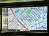 道路や周辺の地名が表示され、現在地を地図上で確認しやすい画面です。縮尺や広域表示も選べるため、目的地までの道順を確認する際に役立ちます。
