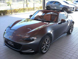 神戸マツダ神戸西インター店は、通常ディーラー+&alpha;の次世代型店舗としてROADSTER EXPERIENCE SPACEの冠を掲げ、「いつでも・誰でも・気軽に会いに行ける」ロードスターUカー専門店。