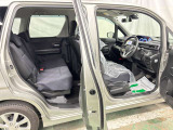 もちろん展示車は、ルームクリーニング済みのピカピカの状態です。お客様のご来店をスタッフ一同心よりお待ちしております。