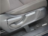 ◆シートハイトアジャスター◆運転席を上下に高さ調節ができます!運転ポジションを体格に合わせてシート調整できます。
