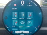 『運転』に対するBMWのこだわりはメーターパネルにも表れております。視野性の良いメーターパネルは疲労感の軽減と、運転の楽しさをもたらしてくれます。