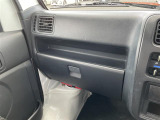 前席の収納スペースも十分ございます!常備しておきたいものを収納できるのは便利ですね!