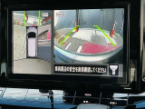 アラウンドビューモニターは、車両の周囲を360度見渡せるカメラシステムです。駐車時の死角をなくし、安全な運転をサポートします。駐車時の死角をなくして、安心・安全な運転を実現できます。