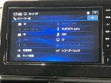 NM1・9インチ日産オリジナルナビゲーションならではの上質感とインパネとのフィット感が魅力。スマートフォン連携をワイヤレスで!人気のネット動画がナビの大画面で楽しめます。