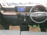 操作しやすい運転席廻り!操作パネルも使いやすい!!ドライブが楽しくなります!