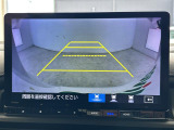 【バックモニター】後ろのカメラの映像をモニターに映し出すことができます!後方の見えない死角や、障害物との距離感をしっかり確認することができます!駐車が苦手な方におすすめです。