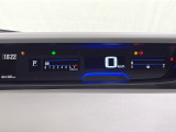 視認性の高いメーター回り。いろいろな情報も表示されます。