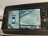 アラウンドビューモニターは4方のカメラで真上から車を見たようにモニターで確認ができる日産の自慢の装備です。是非実際の車で体感してみてください。